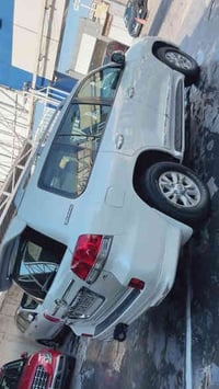 لاندكروز موديل ٢٠١١ ستينيه كفاله عامه السياره رقم بغداد بسم المعرض كير...