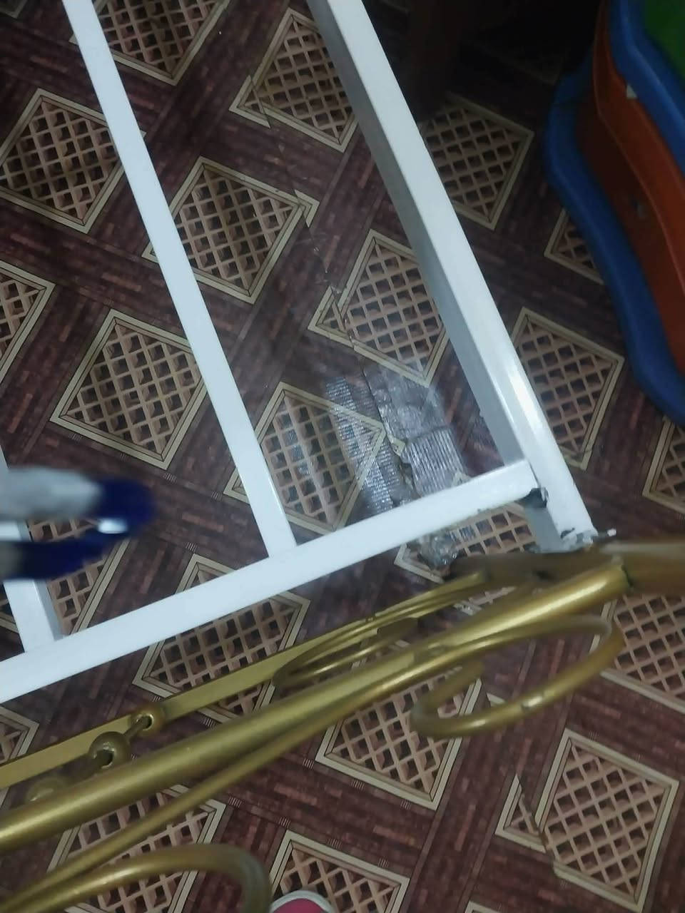 اغراض للبيع مستعجله ع بيعتهم جربايه نفرين ٢٠٠ وبيهه مجا ل جربايه نفر عدد٢ ب١٥٠ كنتور٢ باب ب ٧٥.  كنتور ٣ ابواب ١٥٠ مرجوحه ب ٧٥  مكان بغدادحي العامل


**إذا كنت صاحب هذا الإعلان وتريد حذفه لأي سبب، رجاءا أرسل رسالة إلى الدعم الفني**