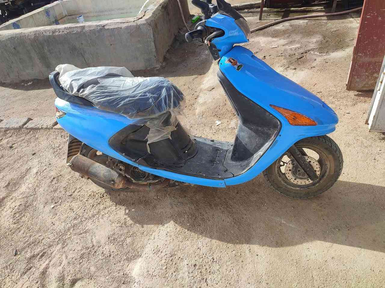 السلام عليكم ♥ عندي دراجه للبيع فراشه
 فحل 🧡

للبيع  مكفوله ☑️ دراجه كلشي شغال بيها سلف هندر واحد

محرك مفتوح بس لا دخان ولا تبخير ولا نضوح 

دراجه كفرات نظيفه 🧿

نهضه ومعدل فول ☑️

دراجه واحد على واحد 🥇

العنوان كربلاء⚠️ طوريج⚠️ 
                                                                                      السعر 370 بيه مجال حك الجايه ✔️ رقمي...
***********
