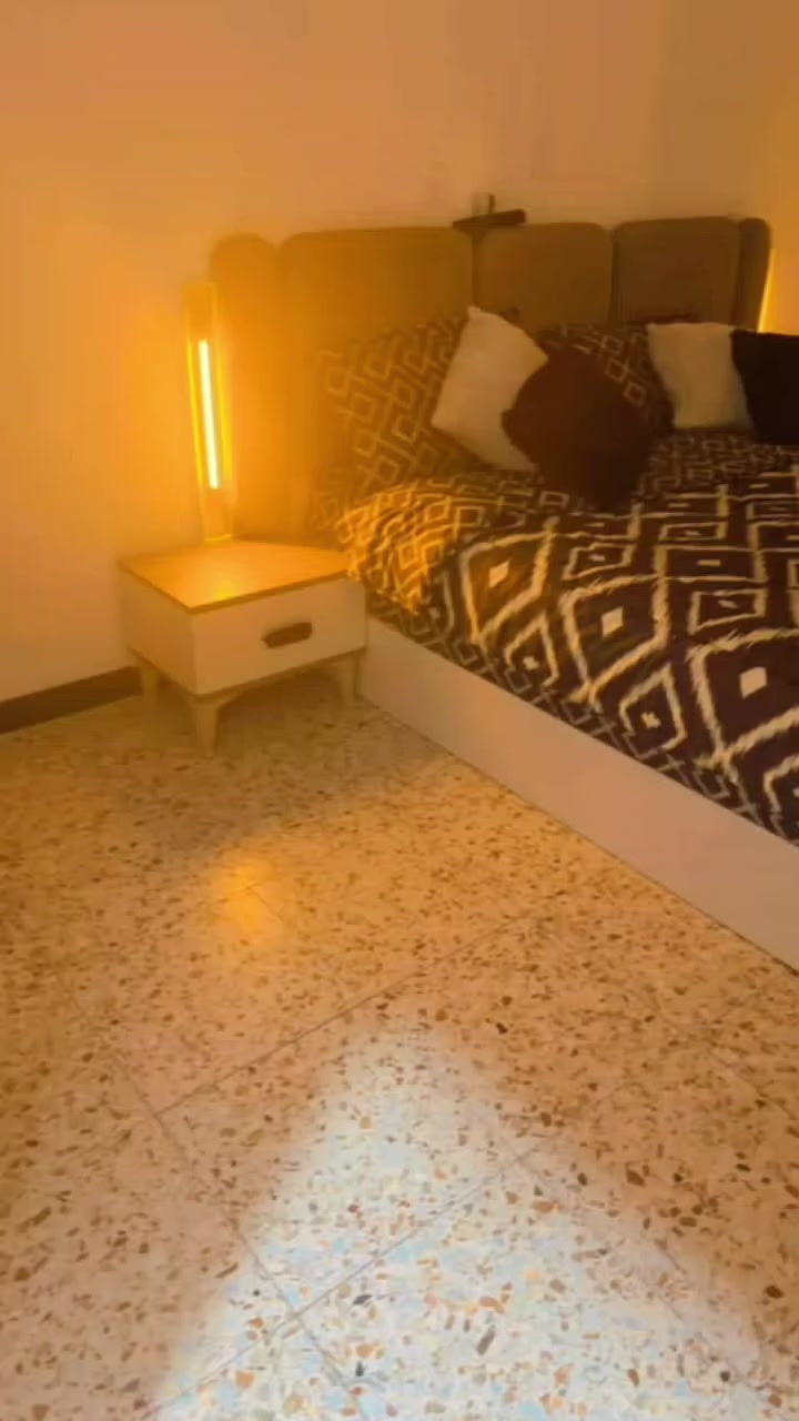 السلام عليكم غرفه نوم اخت الجديده استعمال اسابيع  فقط للبيع ب ٧٥٠  وبيها مجال بعدها بالضمان ٣ سنوات شخط مابيها خمس قطع مكاني الاعظميه


**إذا كنت صاحب هذا الإعلان وتريد حذفه لأي سبب، رجاءا أرسل رسالة إلى الدعم الفني**