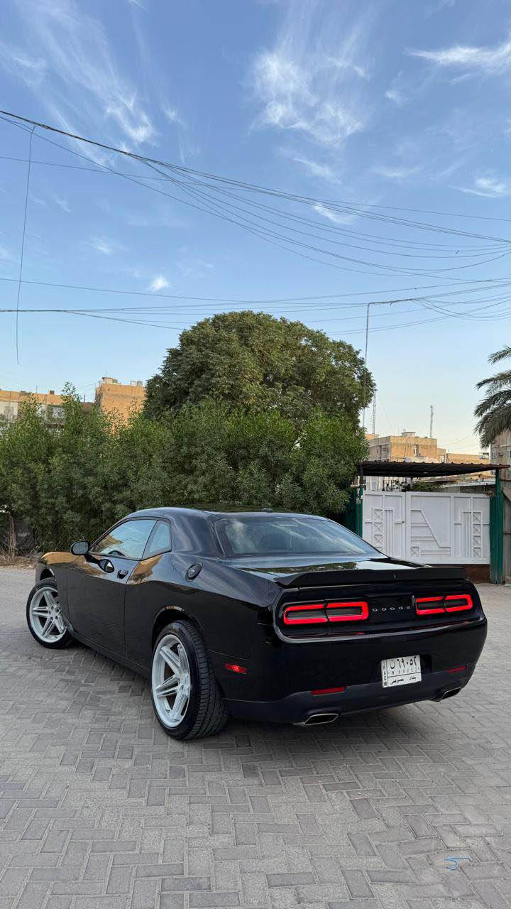 جالنجر 2019 SXT
حادث جاملغ وبنيد 
قطعتين صبغ فقط وعندي بارد بالهلال مال جاملغ الخلفي
السيارة جديدة ماشية 34 الف
كاملة مكمله ومبيها نقص برغي
مواصفات ال SXT النص بصمة ، تشغيل عن بعد تخم تايرات جديدة
صدر امامي خلفي جديد
كشنات جلد
منظومه تبريد جديدة
السعر 15,800$ (158 ورقة) وبيها مجال بسيط جدا جدا 
تواصل :*********** بغداد, العراق
