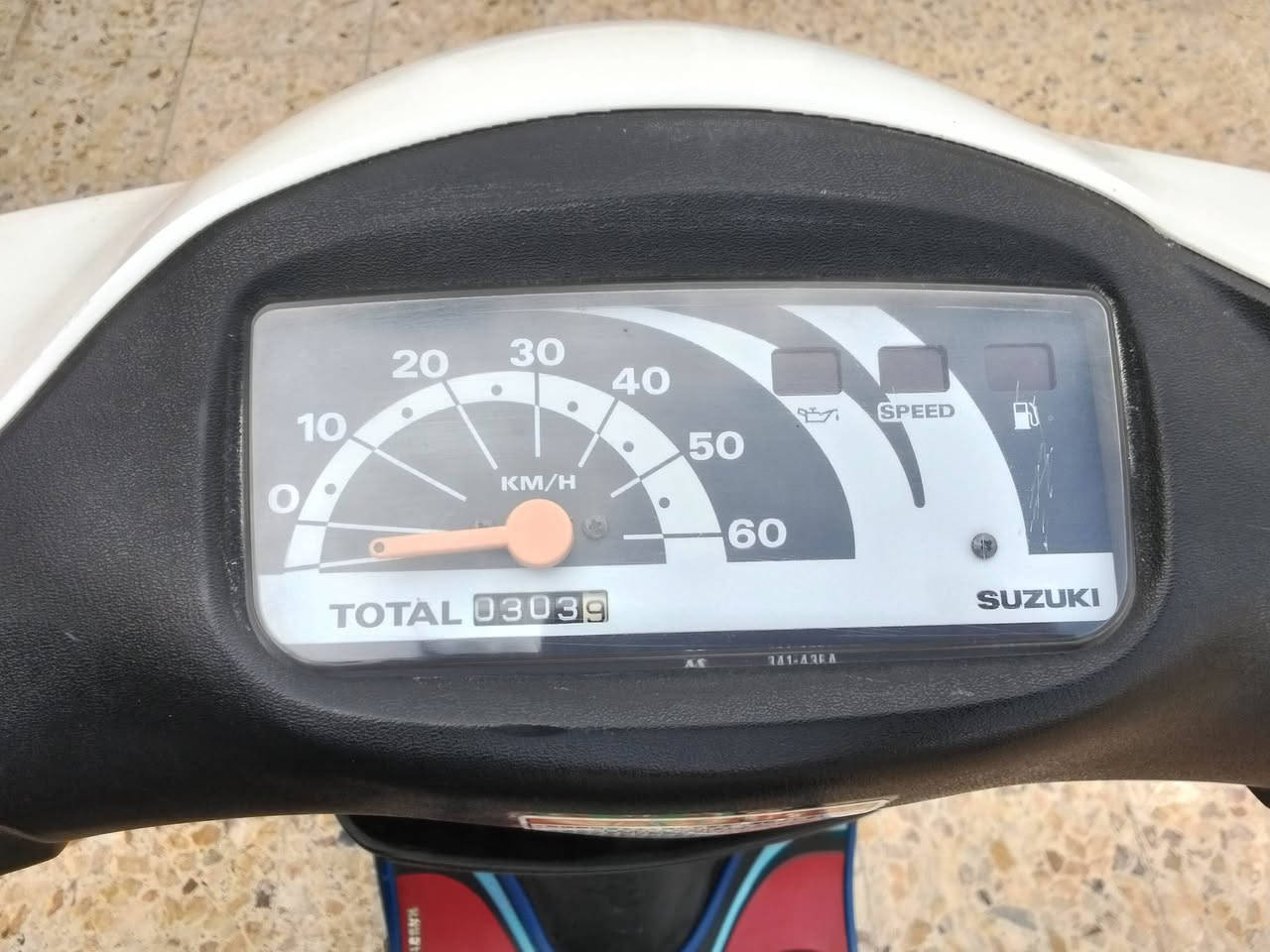 السلام عليكم دراجه سازوكي للبيع مكفوله كفاله عامه كله شغاله كله مكاني العماره حي الشهداء السعر 375وبيها مجال رقم الهاتف ***********
