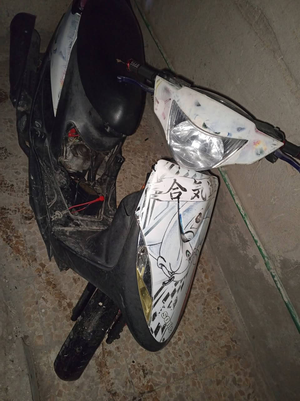 السلام عليكم السعر 400
***********
