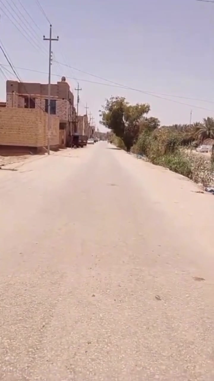 بيت للبيع مساحه 100م
طابق ونص. طابق ثاني فقط هيكل 
خدمات كامله. كهرباء /مياه/ مجاري/ تبليط /

العنوان قضاء الحر منطقة السواده شارع مدرسه الحسام 

يحتوي على غرفة نوم استقبال صاله مطبخ صحيات عدد 2 

جنس العقار طابو زراعي سند 25 إقرار محكمة 
اللاستفسار أكثر على الأرقام التالية 
***********
***********

