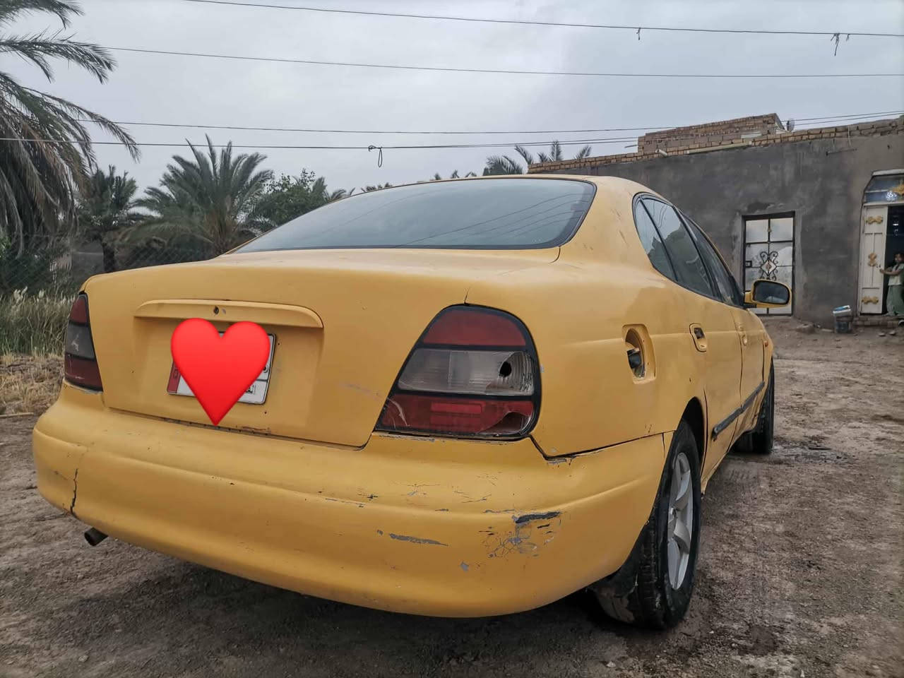 السلام عليكم ورحمة الله وبركاته للبيع دايو لكنزه موديل 2000
مكينه كير حلوات كهربائيات شغاله رقم قادسيه ألماني مشروع وطني مداور شرط وكاله عامه بأسمي مالكها قريب عليه  مكاني سماوه الوركاء *********** السعر 22وبيها مجال قليل
(السياره نقصها يدات بيبان خارجيه ودبلات خلفيه فقط سنويه 2019نافذه)
