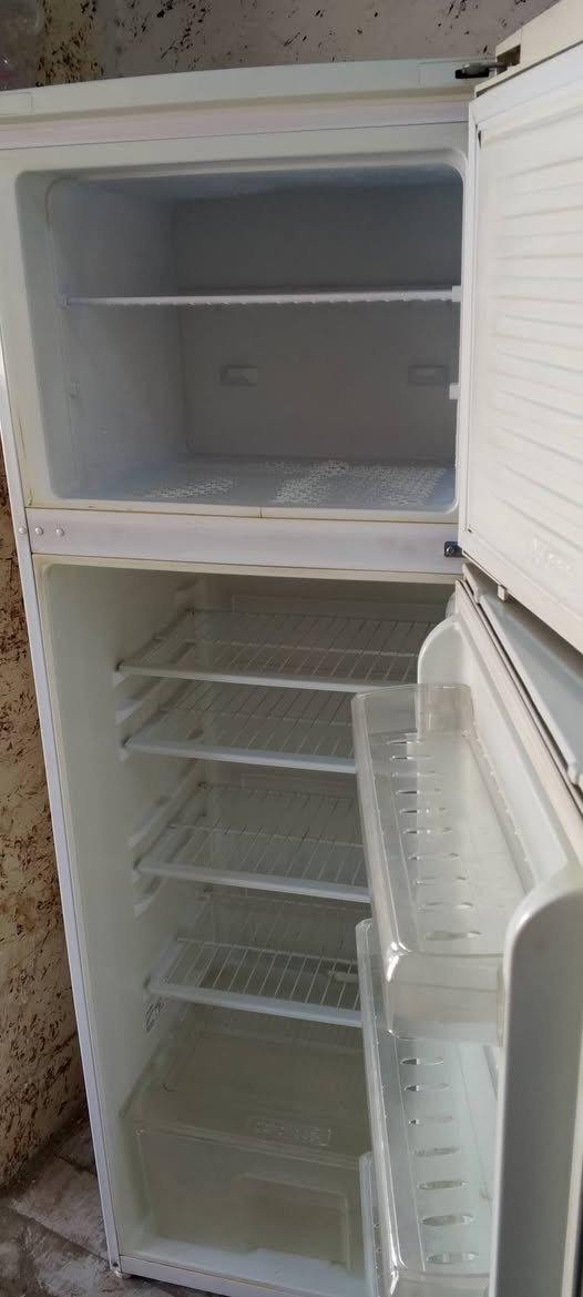 سلام عليكم عندي ثلاجه ارجيلك نظيف بل شرط للبيع في سوق الحريه مقابل مول ماشاءالله عل واتساب ***********
