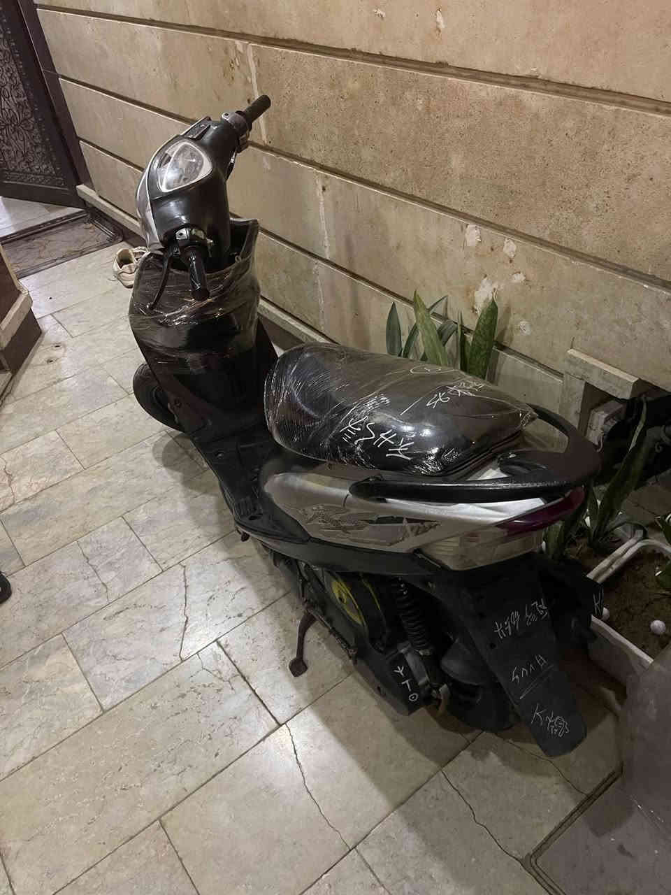 السلام عليكم عندي ماكس عدله لبيع 
سلف 
هندر 
كهربائي 
مختمه 
بلادي الدراجه 
ما مفتوحه 
الاسعر 
700 
بيه مجال حك جيتك فقط
العلوان بغداد العطفيه قرب جامع براثه 
***********
