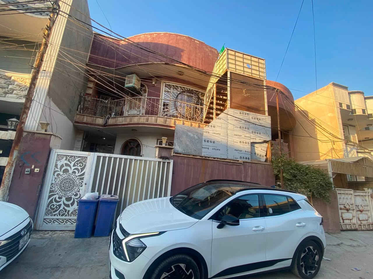 السلام عليكم بيت 160 متر 3 طوابق 4 وحدات سكنية 8x20 مكانه شارع جبل بركر للاستفسار مراجعة مكتب الطائي او الاتصال

***********/وسيم
***********/ وسيم
***********/ سجاد
