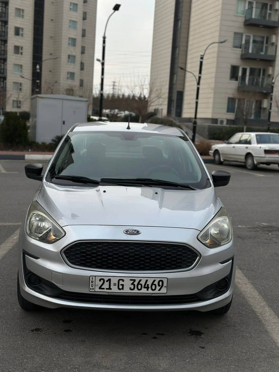 figo 2019 بێ بۆیاخ
سەنەوی تازە تا ١٠/٢٠٢٧
گێڕ و مەکینە بەشەرت نەکراوەتەوە
بێ بۆیاخ و بێ سارد 
برخوی بانەدراوە لەسەر دەقی شەریکە ماوەتەوە
یەک دینار مەسرەفی تیا نیە ماڵی دۆستە
دوو سویچ کۆنتڕۆڵ  تەبرید لەگەل سویچ
نرخی ٨٧ گەڵاو مەعامەلەی برایانە
نرخی هەرزان و فرۆشتنم داناوە تکایە گەر موشتەری نیت تێل مەکە 
***********
*********** السليمانية, العراق
