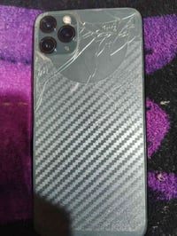 آيفون ١١برو ماكس ذاكره ٥١٢ محدث آخر تحديث ضهره مكسور الشاشه بيه فطر وم...