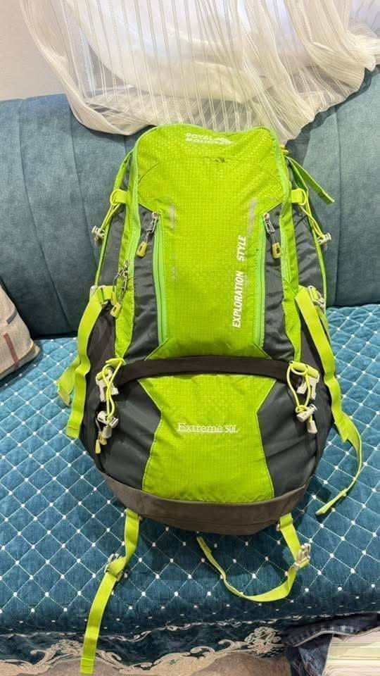 للبيع جنطة ماركة Royal montun  خفيفة ومريحة للظهر جنطه مال تسلق، السفر، تخيم  بيها جيوب متعددة  تحتوي على كيس مطري ومشد خصر ودعامات ضهر  الحجم 50 لتر،  السعر 25 الف  
 واتساب *********** 📍 التوصيل متوفر
