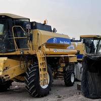 للبيع نيوهولند موديل 2006/. 07869312945