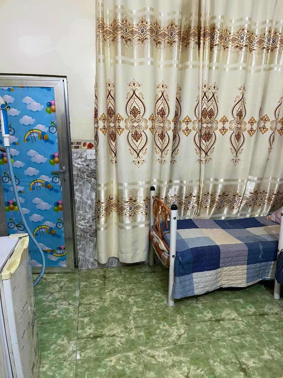 🟢 عقارات الامين شهداء النفط 

📍 الامين الثانية  قرب الساحة الترابي وقريب ايضا على سوبر ماركت الوائلي 

مشتمل ٥٠ ملك صرف واجهه ٥ متر مدخلين  
٣ طوابق  الطابق الأرض استقبال ومطبخ وخدمات  والطابق الثاني غرفتين وحده سويت والثانيه بدون حمام والطابق الثالث غرفه و بيتونة وسطح البيت 

✅ السعر :- 105 مليون مع مجال بسيط 

للاستفسار الاتصال على الرقم او مراجعة مكتب ادم للعقار 

***********
***********
