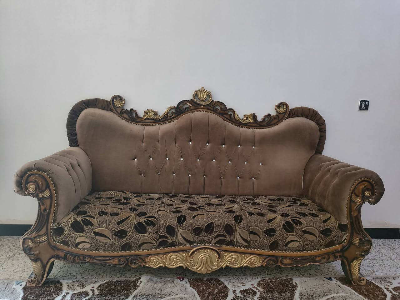 تخم 10 مقاعد خالي من اي ضرر مكاني غزالية 

للتواصل ***********
