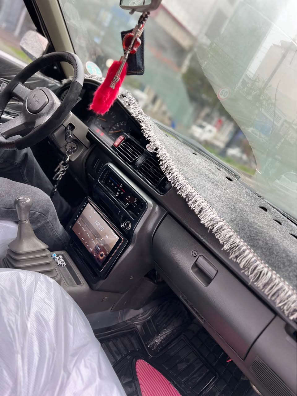 مازدا، 1991 هەشت و بەخ 
رەقەم و سەنەوی هەتا 2030 تازەیە
گیروومەکینە و لۆك  
قفل مەرکەزی
چوار جام کارەبای
شاشە ئایپاد 
لایت کامل زینۆن
هەیکەلی زۆر جوانە
ناوی لەسەر دەقی شەریکە ماوە
پێشودوای تازە داگیراوە کامل بەشەرت
سەیارەکە زۆر جوان ماوەتەوە
کارەبای کامل مەزبوت
تەحویل/غەرامە/براوە/بەشەرت
سعر 43 وەرەقە و کەمێك مەجال
شوێن / هەولێر
بۆزانیای زیاتر نامە بنێرن لەخزمەت دام. أربيل, العراق


**إذا كنت صاحب هذا الإعلان وتريد حذفه لأي سبب، رجاءا أرسل رسالة إلى الدعم الفني**