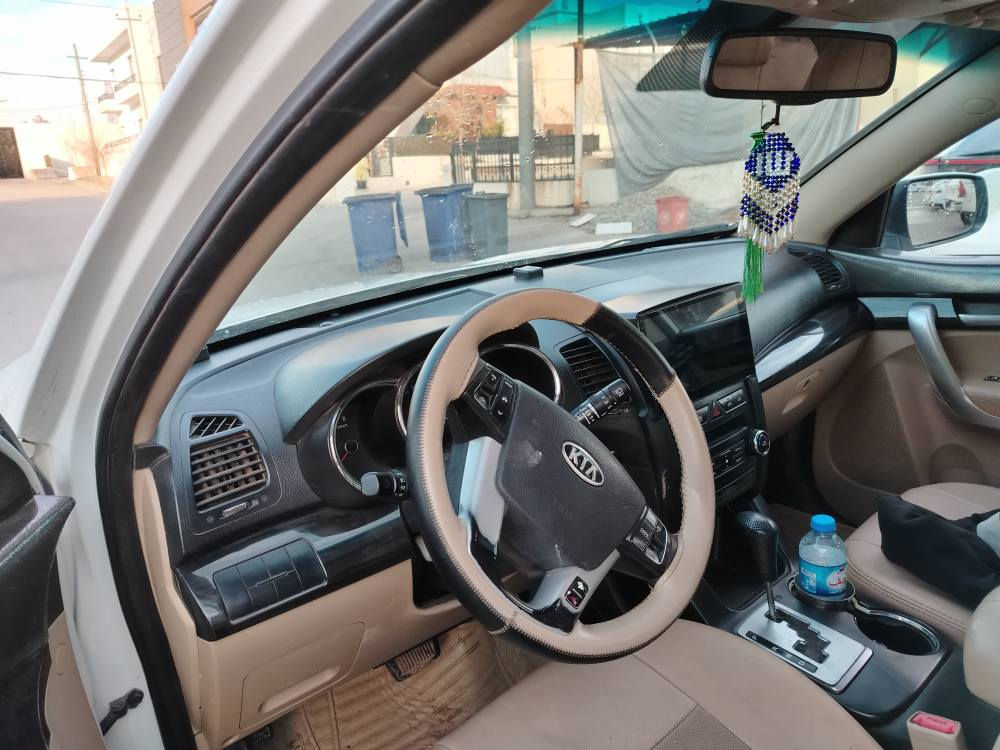 كيا سؤرينتؤ فول مواسه فات
٢٠١٢
***********
*********** بنجوين, السليمانية
