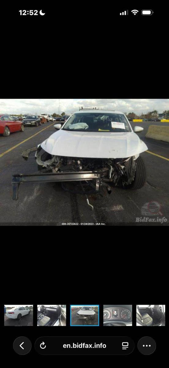 فولكس واكن باسات 
موديل 2021
ماشيه ٤٦ الف الحادث موجود من ضمن الصور  
السياره بدون دواخل الايرباك راج سستم 
بصمه شغال عن بعد فتحة سقف سلايد ويل كب كروم لايت زينون بك لايت ليد هاندبريك بصمه مري كهربائي مقاعد هيتر تدفئه 
السعر 128 ورقه تريد تحويل تريد وكاله حاضرين 
***********
*********** دهوك, العراق
