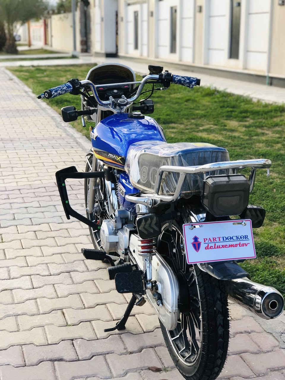 السلام عليكم دراجه ايراني سيڤان للبيع محرك 150 نظافه فول السعر 775 وبيها مجال للاستفسار  هـ ***********
