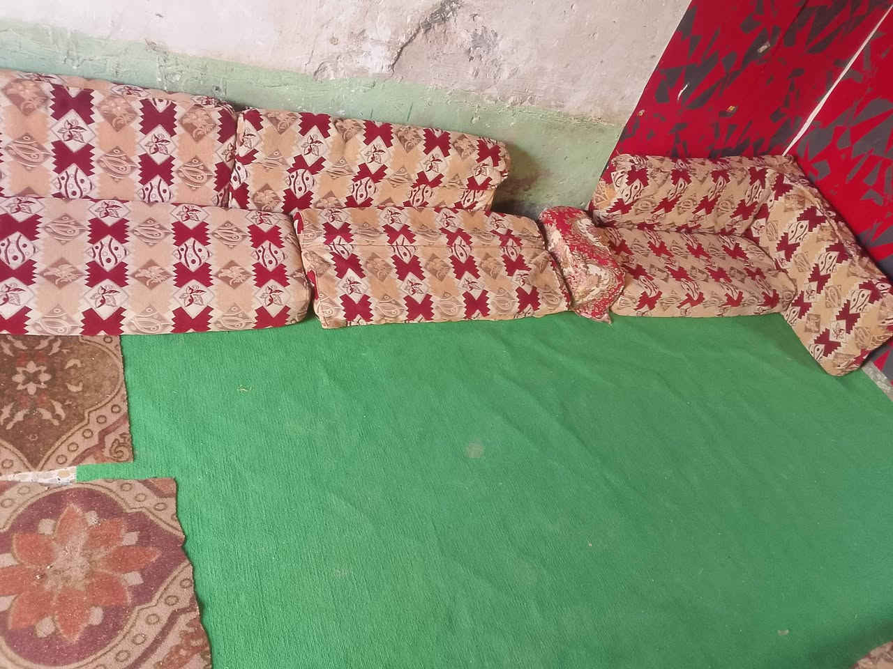 جلسه عربيه للبيع
السعر 50 بيها مجال بسيط 
كربلاء الامن الداخلي ***********
