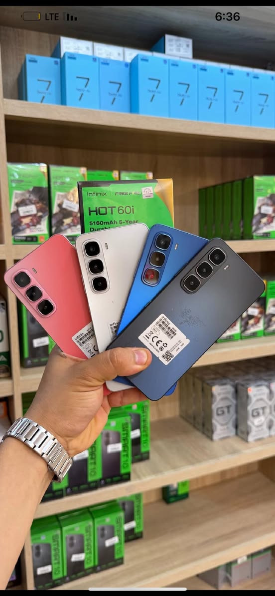 ✨ الفخامة والأناقة الحقيقية بين يديك! ✨
متوفر الآن هاتف Infinix المتميز بلونه الأزرق الملكي الساحر وتصميمه العصري الخرافي 📱 الكاميرات مصفوفة بشكل أنيق وجذاب يخطف الأنظار!
إذا كنت تبحث عن هاتف يجمع بين المظهر الفخم القوي والسعر المناسب اللي يوالم جيبك، فهذا هو الخيار الذي تبحث عنه.
🌟 لماذا تختار هذا الهاتف؟
• تصميم ملكي: لون أزرق جذاب جداً مع ظهر مطفأ أنيق يمنحه مظهراً شبيهاً بالهواتف الرائدة ويقاوم البصمات.
• راحة تامة: خفيف في اليد ومريح جداً للاستخدام الطويل واليومي.
• أداء ممتاز وسلس: مثالي جداً لتصفح مواقع التواصل الاجتماعي، الدراسة، والعمل دون أي تشنج.

يأتي هاتف Infinix HOT 60i X6728BNR بشاشة كبيرة عالية الوضوح تمنحك تجربة مشاهدة مريحة وسلسة أثناء التصفح، مشاهدة الفيديوهات واستخدام التطبيقات اليومية، مع تصميم أنيق وخفيف يناسب الاستخدام الطويل.
⚡ مزود بذاكرة 8GB RAM لتوفير أداء سريع واستجابة جيدة عند تشغيل التطبيقات والتنقل بينها، بالإضافة إلى مساحة تخزين ضخمة 256GB لحفظ الصور، الفيديوهات، التطبيقات والملفات بدون قلق من الامتلاء.
📸 كاميرا خلفية مدعومة بالذكاء الاصطناعي لالتقاط صور واضحة بتفاصيل جيدة في مختلف ظروف الإضاءة، مع كاميرا أمامية مناسبة للسيلفي ومكالمات الفيديو بجودة مستقرة.
🔋 بطارية قوية 5000mAh تدوم طوال اليوم مع استخدام عادي إلى مكثف، مع دعم الشحن السريع لتقليل وقت الانتظار وزيادة الإنتاجية.
📌 أهم المميزات:
شاشة كبيرة عالية الوضوح
RAM 8GB
مساحة تخزين 256GB
أداء سلس للاستخدام اليومي
كاميرا AI
بطارية تدوم طويلًا
شحن سريع
تصميم عصري وخفيف
التوصيل متوفر ✨😍
الكميه محدوده✨✨👌
هاااتف رااائع مضيعوش الفرصه 😍🥰👌✨


**إذا كنت صاحب هذا الإعلان وتريد حذفه لأي سبب، رجاءا أرسل رسالة إلى الدعم الفني**