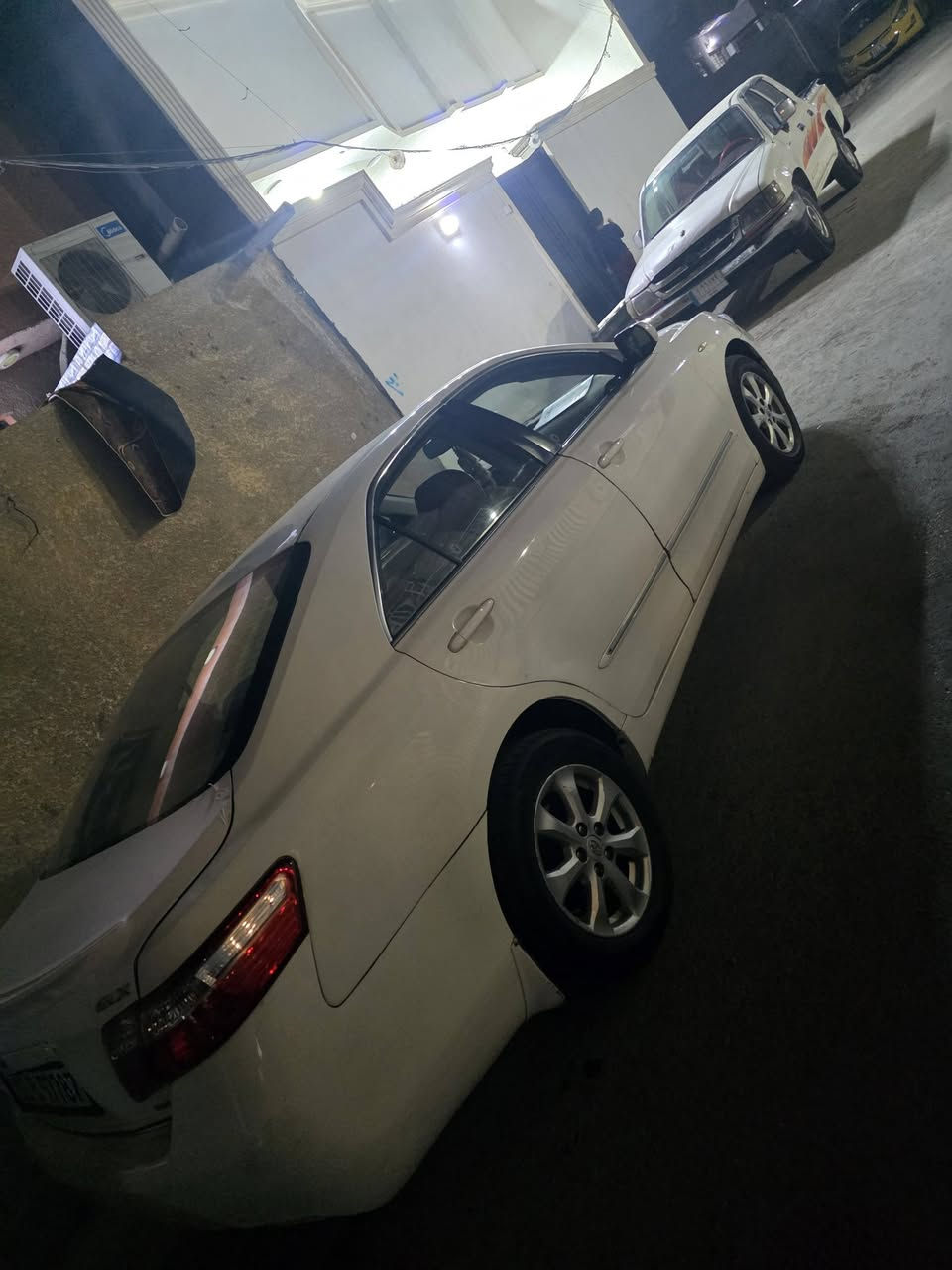 السلام عليكم كامري خليجي 2007  مكينه كير خير من الله رقم بغداد الدولي بيه قطعتين صبغ صور السونار مرفق ويه الصور سكن بغداد فتحه صاج شاشه السعر 100 بيه مجال قليل ***********
