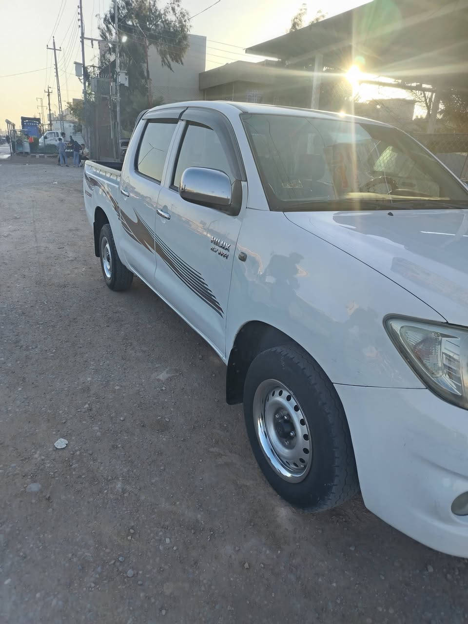 دبل قماره كير عادي موديل 11 شاصي 12 سياره مكفوله من صبغ بس باردات بصيطات محرك مكفول بس القباق مفتوح  رقم بغداد مكان ديالى خان بني سعد سعر 165 وبيهامجال رقم ***********
