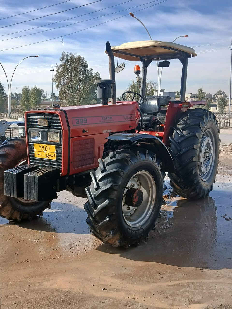 تركتر أيراني 6سرندر للبيع موديل ٢٠١٣ 
عينوان اربيل تريق مخمور 
***********
***********
