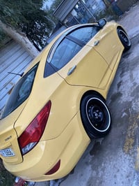 اكسنت 2015  امريكية حادثهة من ورة الحوض بي تصليح بدون كص. سيارة تخم تا...