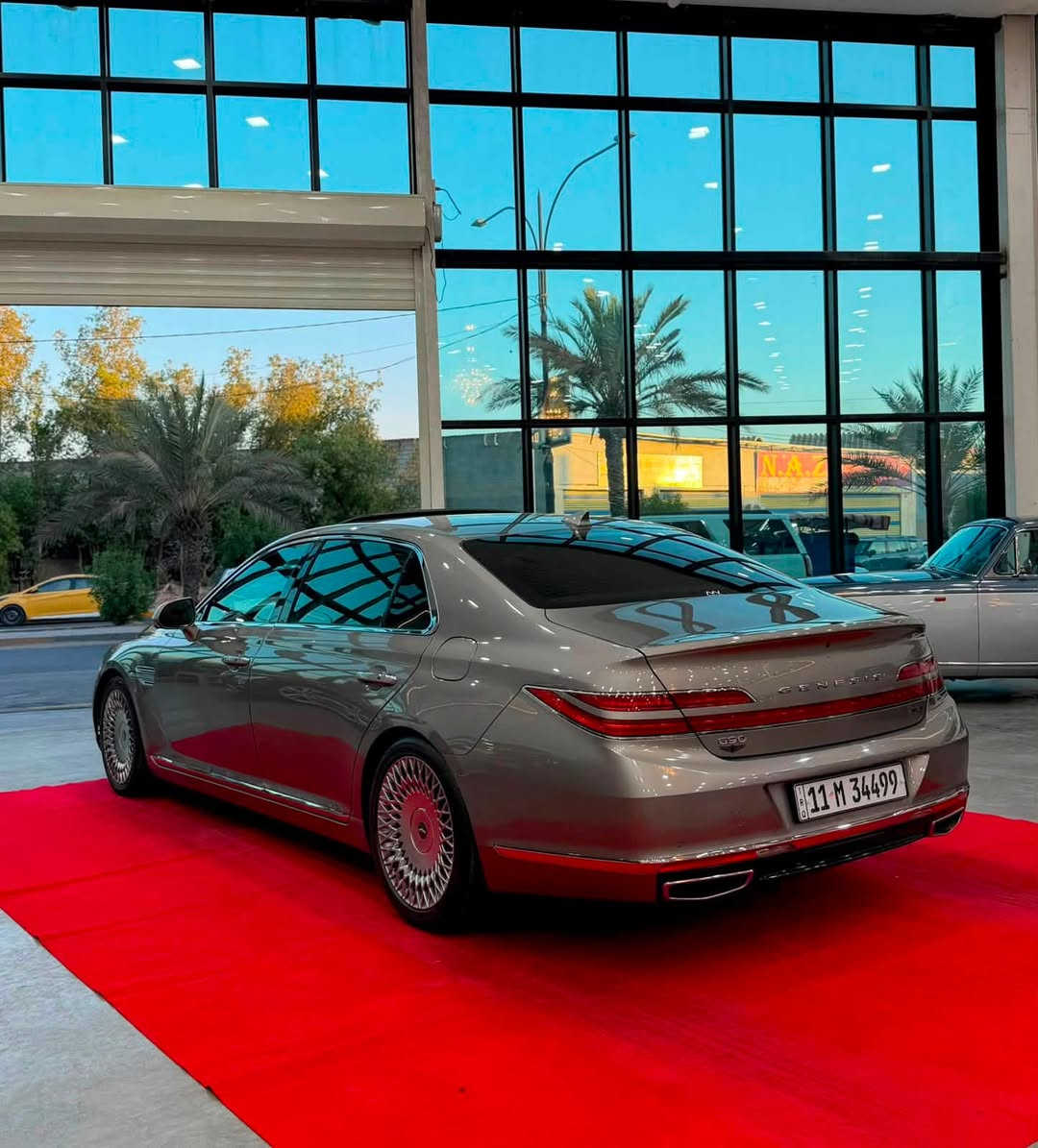 السلام عليكم
‏(Genesis .G90 )
موديل : 2022 
ماشية : 30 الف 
المواصفات 
فتحة 
بصمة 
بصمة ابواب 
شاشة 
شاشات خلفية 
كاميرات 360 درجة 
رادارات 
تحديد مسار 
قيادة ذاتية 
داتا شو 
توقف ذاتي عند الاقتراب 
كشنات جلد 
كشنات كهرباء 
كشنات الخلفية VIP
كشنات تدفئة + تبريد 
ذاكرة خزن ميموري 
صاجات 
شاحن موبايل 
 5 برات كهرباء
حساسات امامية + خلفية 
ماوس 
سستم صوت سماعات 
قطعتين تبريد 
التنته كنتارة 
تحكم ستيرن جهتين 
كروز سرعة 
شفتات ستيرن 
ستيرن كهرباء 
ستيرن هيتر 
مري شفط كهرباء 
اشاير بالمري 
ترحيب 
الصندوك كهرباء 
ويل كب كروم 
دبل كزوز 
لايت زنون 
لد امامي 
بك لايت لد 
المكينة 8 سلندر 5000 
(رقم بغداد الجديد مشروع وطني بأسمي)
الحادث : السيارة بيها ٤ قطع صبغ بدون اي دواخل بدون ايرباك . ( صور الحادث + السونار مرفق ) 
السعر : 338 وبيها مجال بسيط 
العنوان : بغداد الكاظمية قرب مرور الكاظمية معارض جكوك شركة البحر المميز  
للاستفسار 
عبدالرحمن 
 ***********
 ***********
