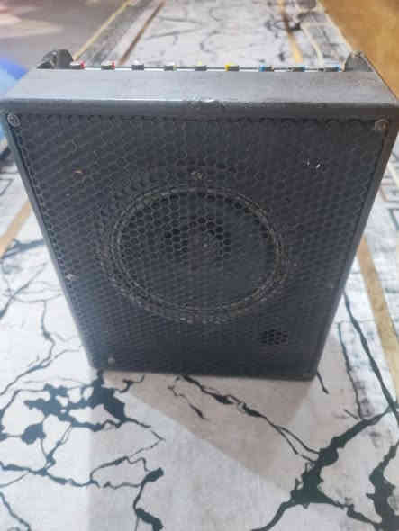 جهاز قرايه تكنو ساوند نظيف جدا يشتغل شحن وكهرباء صدا واواكس وام بي ثري وتكدر تربط  عليه سماعه ثانيه السعر 90 الف يوجد توصيل لجميع المحافظات ***********
