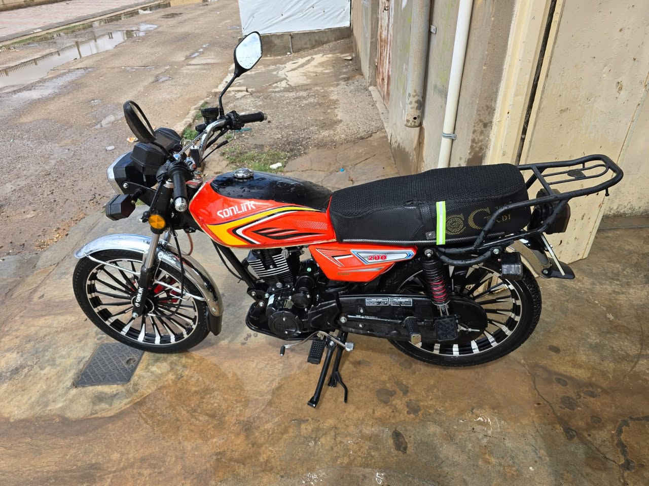 سيفان ضاغطه او زنجيل شرط من كلشي  محرك 200 موديل 2024مكاني قضاء الدور السعر 750او بي مجال قليل حك الجيه 
***********
