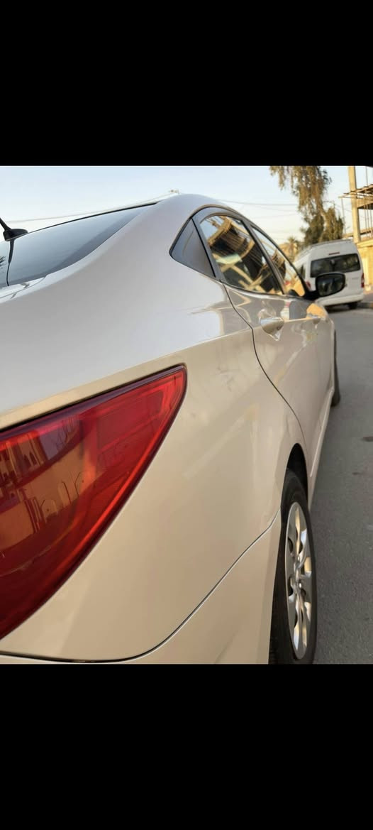 1600. GDi
حادث حافة البنيد من جهة الايت الايمن لالغد ولا شاصي سليم 

          // كير محرك تبريد خير من الله.

                //شاشة.  كامرة ..مانع انزلاق.  إيكو 

          //ماشية 60mi

مكاني البلديات 
       //***********.
