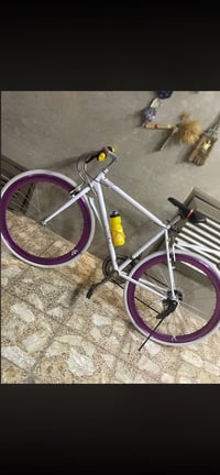 اذا تأخذهن ثنينهن أشوفك بسعرهن الرصاصي   السلام عليكم بايسكل C700 يابا...