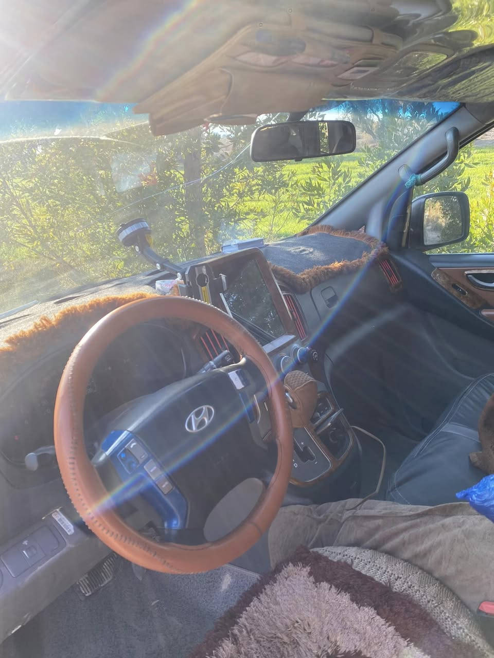 السلام عليكم 
ستاركس2012ومرمزه2015
سياره جاهزه مكينه وكير وحداديه كله جديد 
بيه ضربه بل جاملغ الخلفي خفيفه كد شبر والباقي كفاله
مكاني ناصريه الغراف السعر 180
السياره بسمي تحويل ثاني يوم 
خطه بغداد ناصريه
***********
