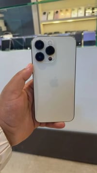 للبيع ايفون 14برو ماكس ذاكرة 256بطارية 84 لوك الجهاز السعر خاص او مراو...