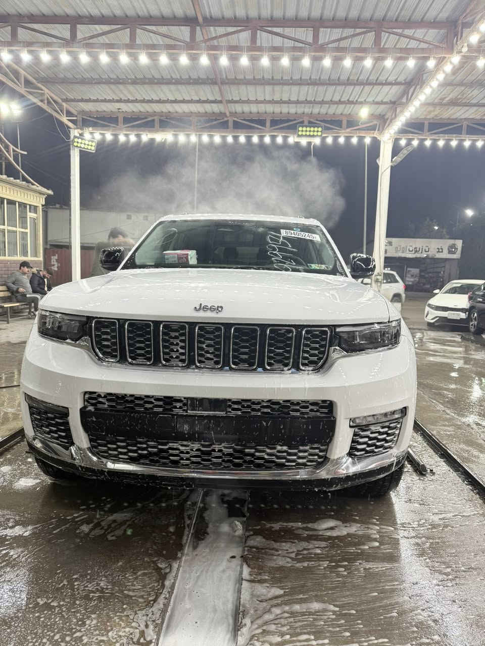 سلام عليكم لبيع لبيع فقط 
جيب لاريدو 
موديل ٢٤ 
ماشيه ٢٨ الف ميل 
رقم بغداد بسمي اني مستوردها 
حادث بلمنشور بدون ايرباك سليم 
مواصفات لاريدو معروفه اكو فتحه اكو بدون فتحه هاي بيها فتحه 
السعر ٣٣٠
عنوان بغداد الدوره 
هاتف ***********
