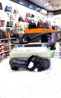 احذية • مقاسات ٣٧-٤١ • ٤ ألوان