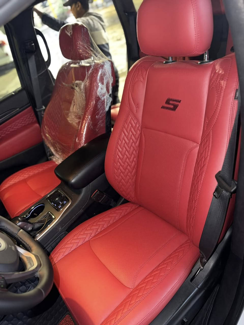 جيـب كرانـد شيروكـي S ام الرادار - 2022 
( خليجـي وكالة هـارلم بعدهـا بضمـان الشركة )
- ممشـى : 29 الف حقيقي 
( مغلفـة PPF امريكـي ضمان 10 سنوات ) 
مكفولـة كفالة عامة ( كفالة من الصبغ و البارد و الـ PDR و التبديل و الفتـح الشخـط و الرصعة ) السـونار مرفق مع الصور
( تخم تايـر كومهـو اصلي انتـاج 2026 قبل يومين شادة ) 
- بانورامـا . رادار امامي . رادار خلفي . رادار جانبي . قيادة اليه . كراسي تدفئة وتبـريد امامي وخلفـي . سترين هيتر . ستيرن كهرباء . جنطة كهرباء . كراسي كهربـاء . 
- السعـر : 418 ورقة بيهال مجال بسيط 
عنوان : بغداد . الكـاظمية 
هاتف : *********** علـي اياد
