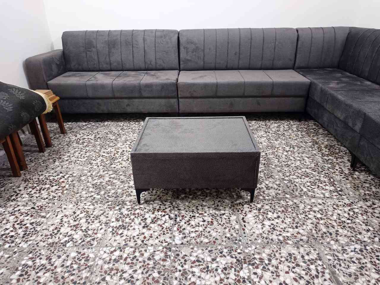 تم بعون الله تعالى تسليم الديوان وبالعافيه عليهم 
عمل الموديل حسب طلب الزبون 
شغل درجة أولى وبي ضمان خمس سنوات


**إذا كنت صاحب هذا الإعلان وتريد حذفه لأي سبب، رجاءا أرسل رسالة إلى الدعم الفني**