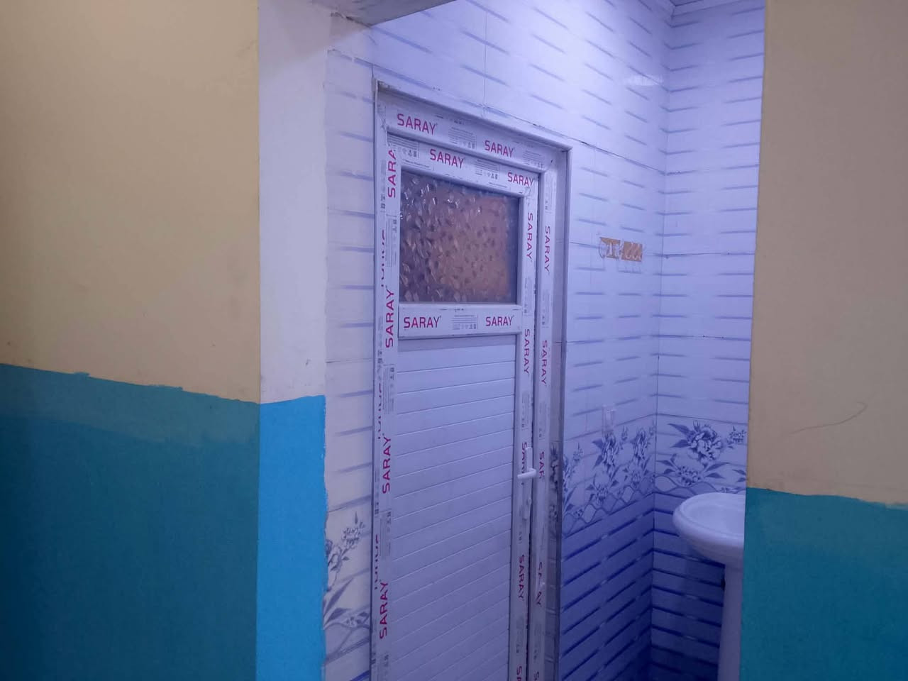 دار للبيع في مجمع الزهراء السكني الاستثماري في الديوانية المساحة 200 متر للاسستفسار الاتصال على صاحب الدار الرقم ***********  واتساب
