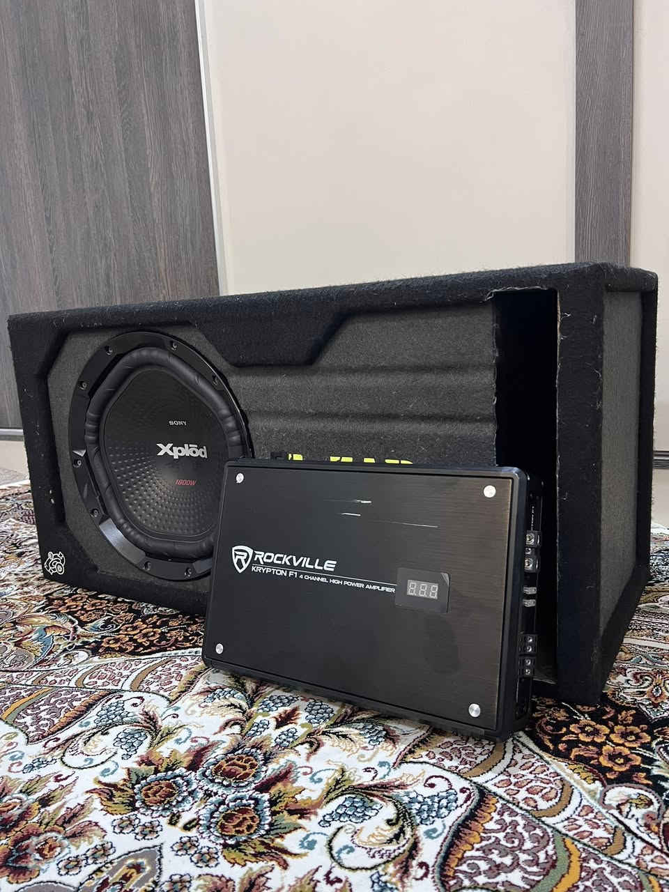 السلام عليكم ..
للبيع دمام سوني 12 انج  xplod 1800w مع بوكس حجم كبير 
مع امبلفاير اصلي ماركة روكفيل بقوة 1600w و 400Rms
اربع قنوات نظافة الامبلفاير والدمام كدامكم للبيع فقط
السعر  275 الف وبيهن مجال شي قليل مكاني كربلاء 
***********
