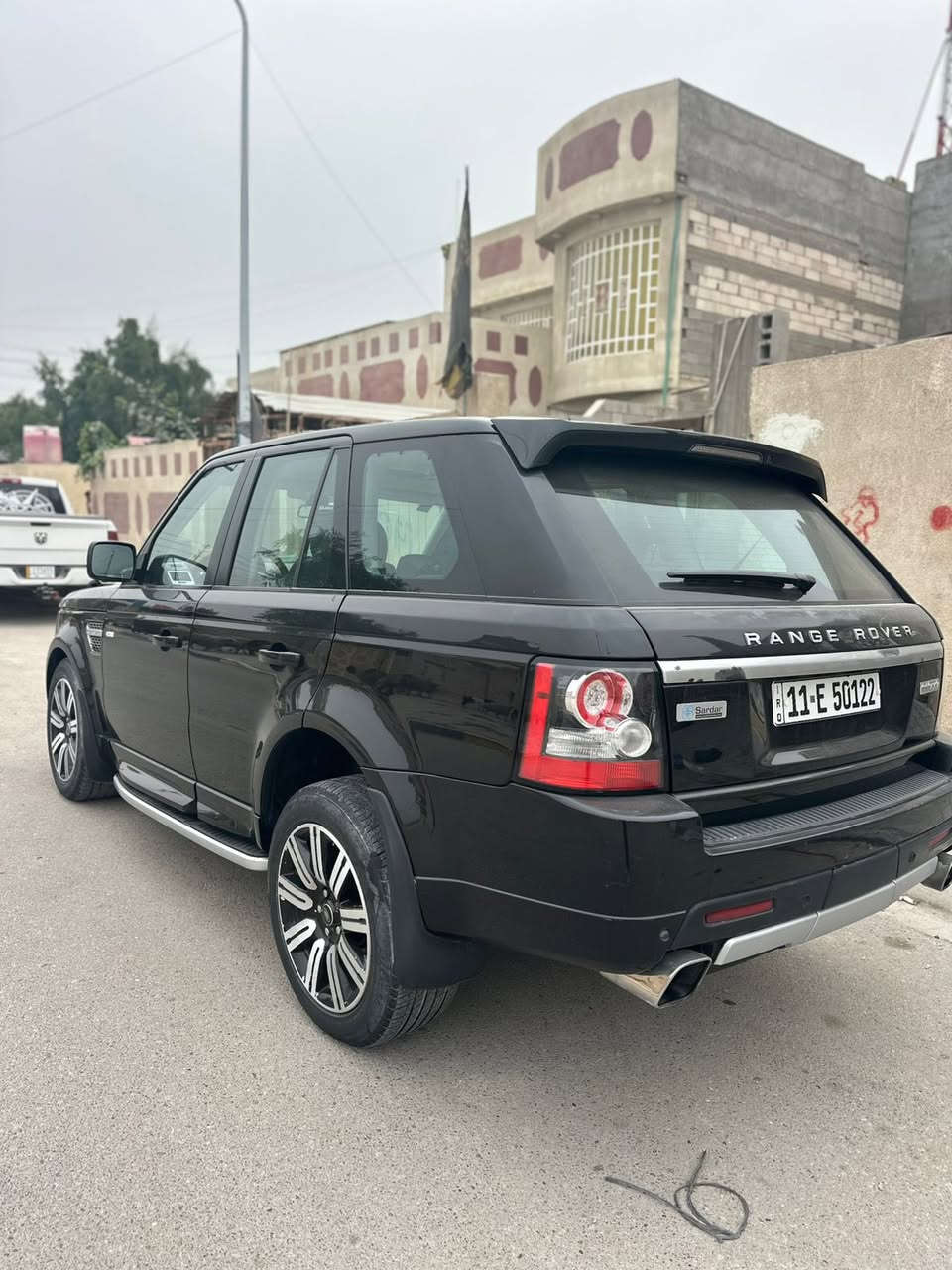 السلام عليكم للبيع او مراوس رانج موديل 2013 موصفات HSE المكينه المرغوبه سوبر داخل جلد تحويل او وكاله سياره جاهزه مال بيت  مكلف بنشر 

+964 770 065 9988
