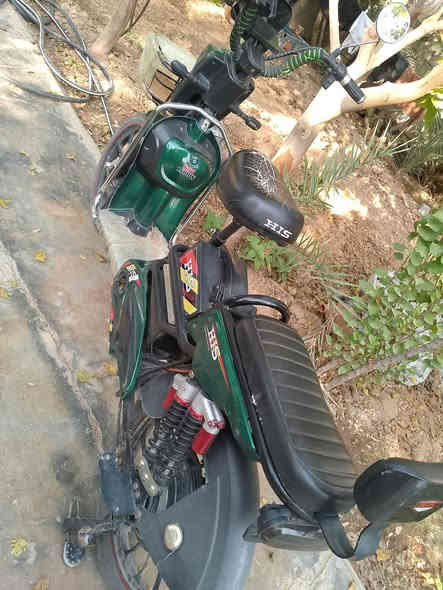 #السلام عليكم 
#دراجه شحن للبيع 
#نوع His
#1500w
#60v

#خمس بطاريات 
#سرعه 99 
#اشاير شغاله 
#كهربائيات كلها شغاله وشرط 
#فول مواصفات 
#تايرات جديده 
#وياله عدله شرط 
#موديل 2024
#مستخدم شي قليل شرط
#بطاريات شرط جديدات شركه 
#شاشه تشتغل كلشي فول وعله حسب الأصول 
#مرايات 
#لايت زينون 
#فول مواصفات وشرط 
#السعر خاص او خابرني وتدلل  بي مجال بسيط
 #شرطـ شرط .....
***********
