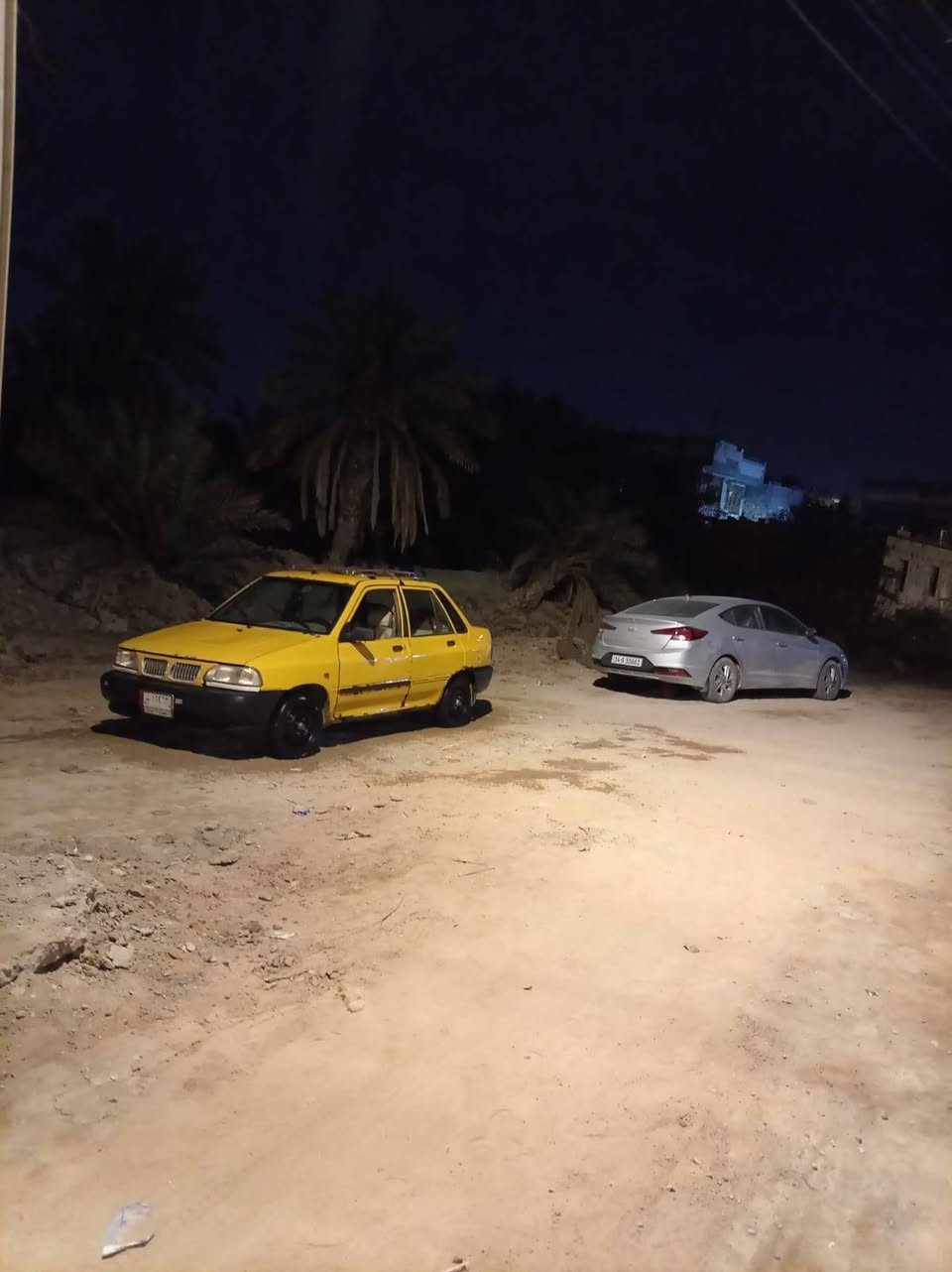 سايبه للبيع 2013السعر12وبيهه محال قليل ابيع كوم حديد التفاصيل ***********
