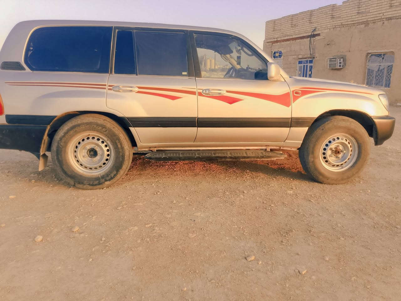 سلام عليكم
لاندكروزر موديل 99 مجدد 2007 للبيع كامل محرك نضيف دواخل نضيفه بلاد 
كشر نضيف 
مصبوغ تحليا 
اطارات جدد 
مجدد سنويه لل 2029
لل استفسار بخصوص السعر 
على هاذا الرقم ***********.
