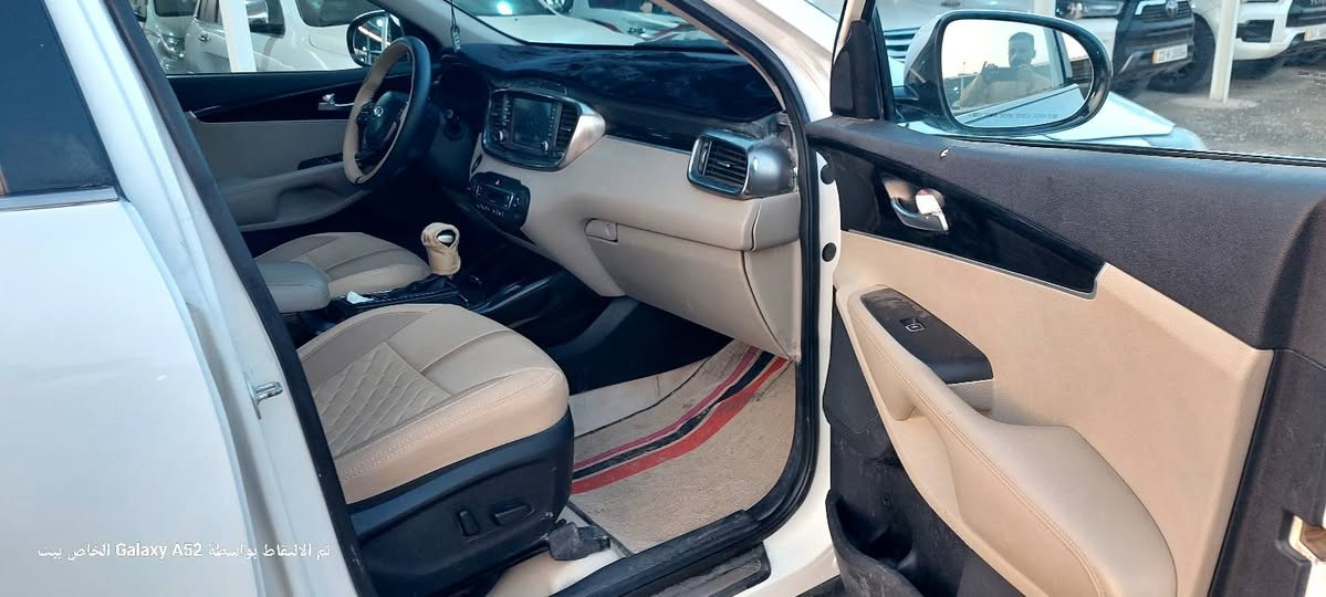 السلام عليكم 
رمضان كريم 
للبيع سورنتو خليجي 
الموديل 2020
مصبوغ عام منتجيه
الحرك V6
السعر 165
ذي قار قلعه سكر 
*********** رمش وإني اخابر
