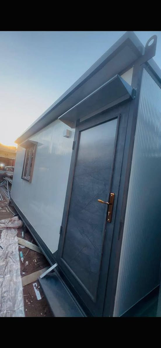 كرفانات جديدة قياس3×6سعر مليون و850
باب وشباك تركي نصنع جميع القياسات
وعمال الموقعي و ضد الحريق عنوان بغداد باب الشيخ
اتصل على الرقم: ***********
