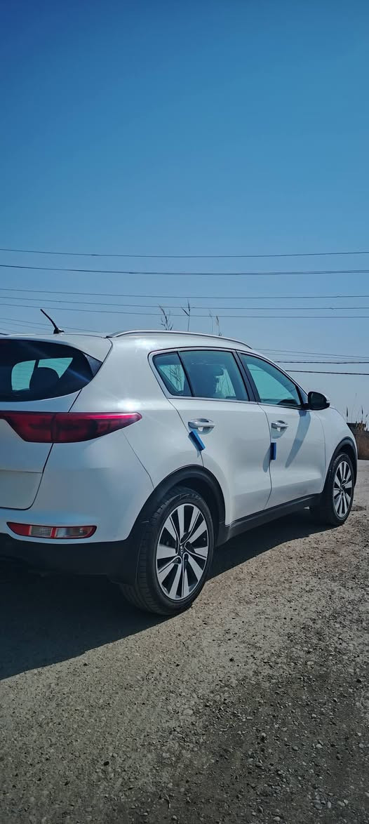 سلام عليكم سبورتج موديل 2018 خليجي رقم بغداد محرك 2000 دوش صبغ باب خلفي فقط السعر 172وبيه مجال العنوآن بغداد ***********
