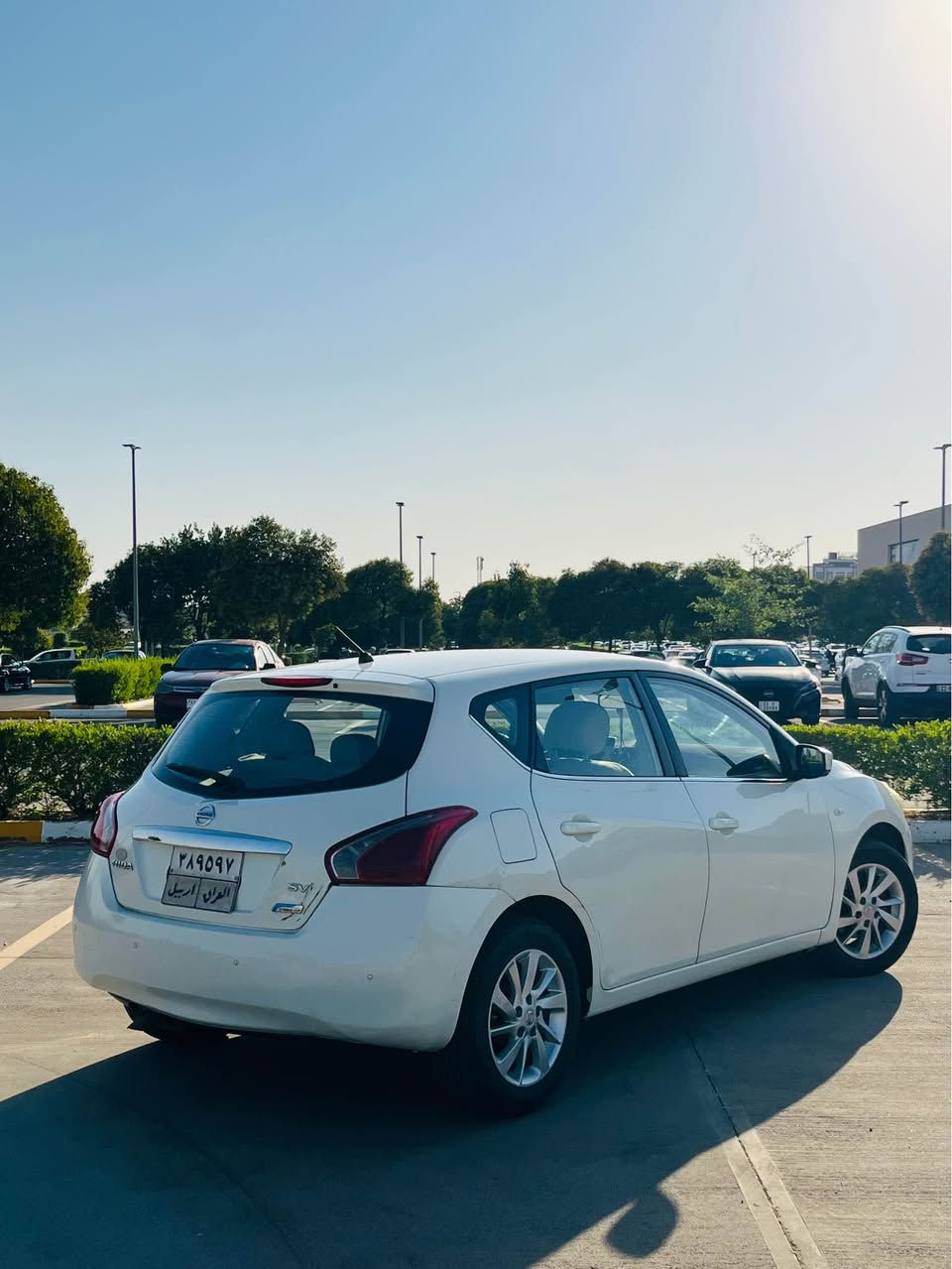 Nissan 2014 SV 🇯🇵

سەیارەیکی پاک و جوان و بە خزمەت 
لێدرانی نیە بەس بستەک چاملخی پێشەوە سبوغە شوخت بوو رەسمەکەشم پێە 
باقیدی سەیارەکە هەیکەلی رێک و جوانە ئەگەر ٢-٣ جیگا قنجی قۆپی بچووکی هەبی لە وێنەکە دیارە شاشەیەکی car play جوانی لۆ داندرایە و دینار مەسروفی تێدا نیە و تاخم کوشنو گاعیەی لۆ داندرایە پاکە سەیارەکە هەموو جیانی بە شەرتە دینار مەسروفی تێدا نیە

*********** korek u what’s app أربيل, العراق
