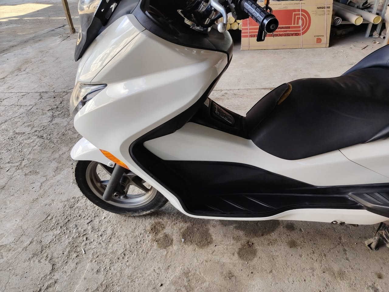 السلام عليكم s7 
ماشية قليل مابيهة شي غلط 
ب17$ 
***********
